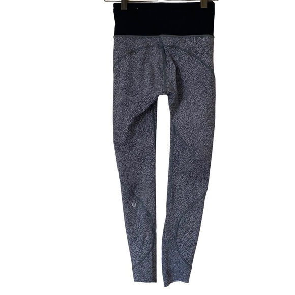 Lululemon Run The Day 7/8 Tight 25" Legging in Fractal Dark Starlight Black - Picture 5 of 13